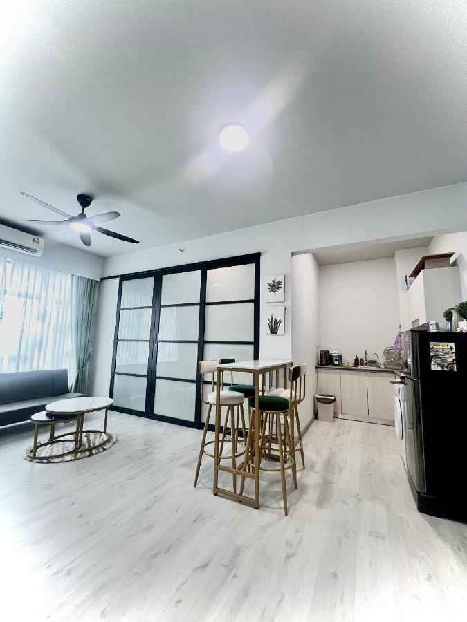 Apartment Botiza At Jesselton Quay *
